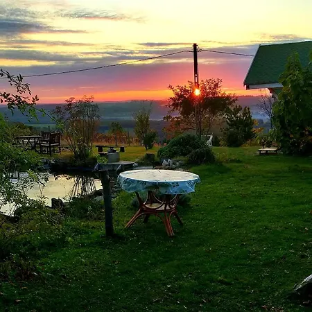 Rezi-dencia Gyogynovenyfalu Campingplatz Rezi