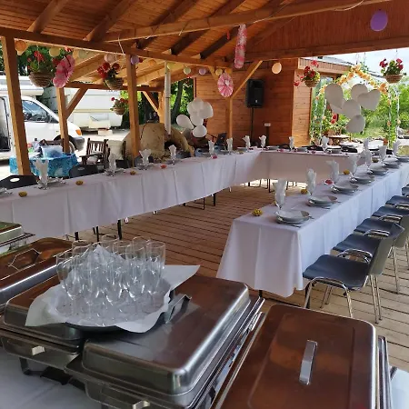 Campingplatz Rezi-dencia Gyogynovenyfalu