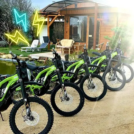 Rezi-dencia Gyogynovenyfalu Campingplatz Rezi